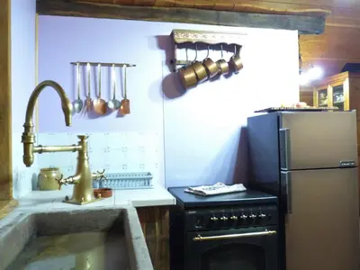 Cuisine ou kitchenette dans l'établissement Aux 3 marteaux
