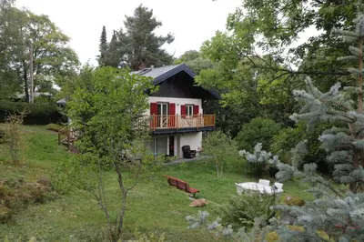 Jardin de l'établissement Chalet les airelles -chalet cosy près de colmar dans les vosges