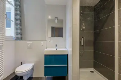 Salle de bains dans l'établissement Arche de Noé