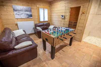Coin salon dans l'établissement Chalet Skadi