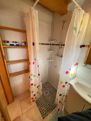 Salle de bains dans l'établissement Chalet Des Feignes