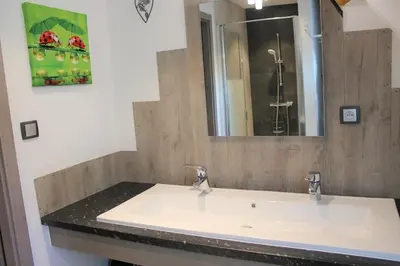 Salle de bains dans l'établissement Gîte Le Cep d'Or Alsace