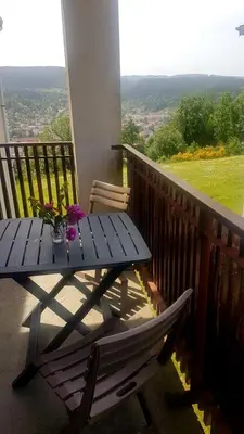 Balcon ou terrasse dans l'établissement LES DRYADES Vue montagne