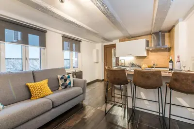 Cuisine ou kitchenette dans l'établissement Appart 4 pers design et cosy avec Jardin au Cœur de Sélestat