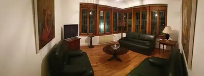 Coin salon dans l'établissement Gîte des Seigneurs