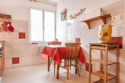 Cuisine ou kitchenette dans l'établissement gite joseph 2pers dans le vignoble à 8km de Colmar