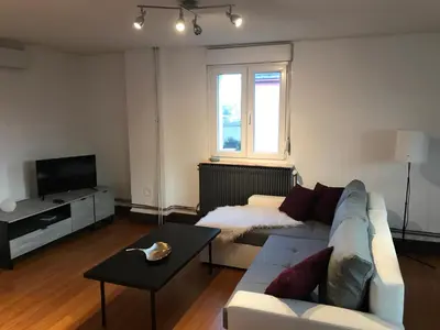 Télévision ou salle de divertissement dans l'établissement Gîte Célia