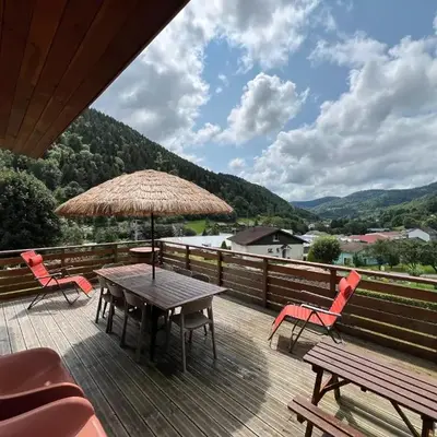 Chalet Privé avec Vue Panoramique sur les Montagnes & Proche LAC