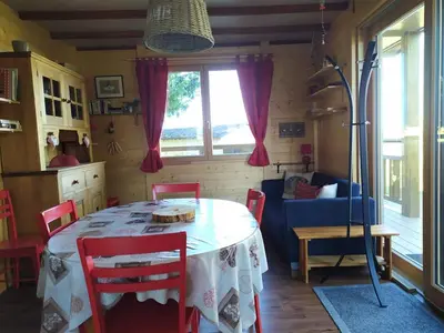 Coin salon dans l'établissement Chalet du Spièmont