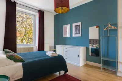 Un ou plusieurs lits dans un hébergement de l'établissement Travel Homes - The Wooden, Spacieux & bon quartier
