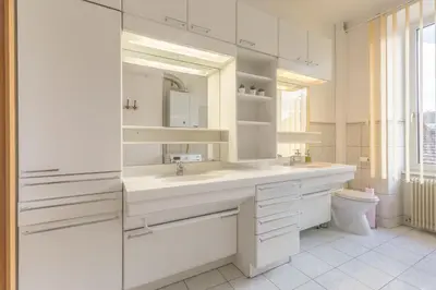 Cuisine ou kitchenette dans l'établissement Travel Homes - The Wooden, Spacieux & bon quartier