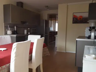 Cuisine ou kitchenette dans l'établissement gîte Les Coquelicots