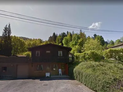 Plan de l'établissement Charmant Gîte en Montagne avec Terrasse et Garage, Proche La Bresse Ski et Sentiers Balises - FR-1-589-17