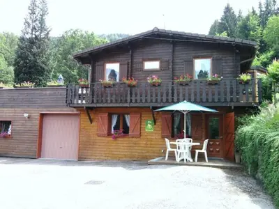 Plan de l'établissement Charmant Gîte en Montagne avec Terrasse et Garage, Proche La Bresse Ski et Sentiers Balises - FR-1-589-17