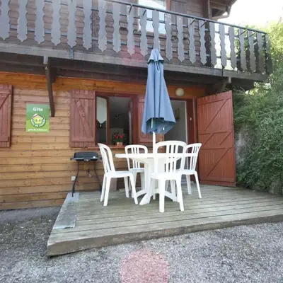 Charmant Gîte en Montagne avec Terrasse et Garage