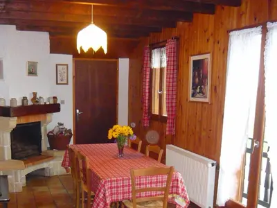 Plan de l'établissement Gîte nature, 15 km de Gérardmer, randonnée, ski, jardin, terrasse, BBQ, équipements bébé inclus - FR-1-589-64