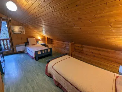 Plan de l'établissement Chalet confortable à Cleurie avec WIFI, cheminée et terrasse - FR-1-589-71