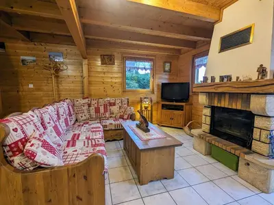 Plan de l'établissement Chalet confortable à Cleurie avec WIFI, cheminée et terrasse - FR-1-589-71