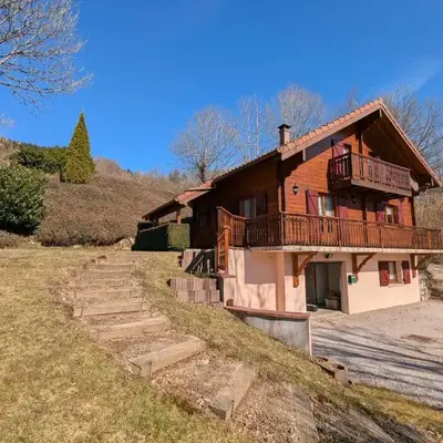 Chalet confortable avec 4 chambres