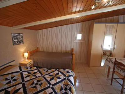 Plan de l'établissement Gîte familial aux Vosges avec jeux pour enfants, à proximité de la nature et activités sportives - FR-1-589-111