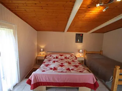 Plan de l'établissement Gîte familial aux Vosges avec jeux pour enfants, à proximité de la nature et activités sportives - FR-1-589-111