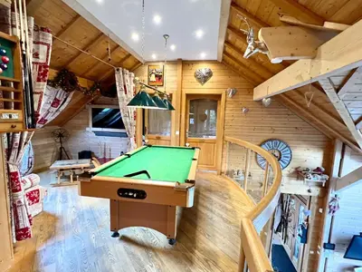 Billard dans l'établissement Chalet Montagne avec Spa, Sauna & Proche Pistes - Gérardmer - FR-1-589-114