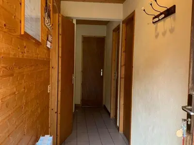 Plan de l'établissement Chalet confortable avec cheminée proche de La Bresse-Hohneck, idéal pour famille et amis. - FR-1-589-123