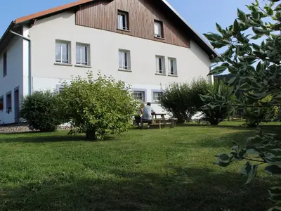 Plan de l'établissement Gîte Confortable en Pleine Nature avec Cheminée et Accès Direct aux Sentiers, Proche Gérardmer et Lac - FR-1-589-124