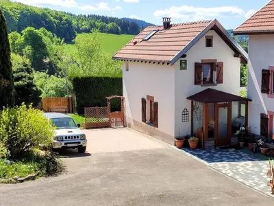 Plan de l'établissement Gîte rustique à Laveline-du-Houx, proche forêt - FR-1-589-141