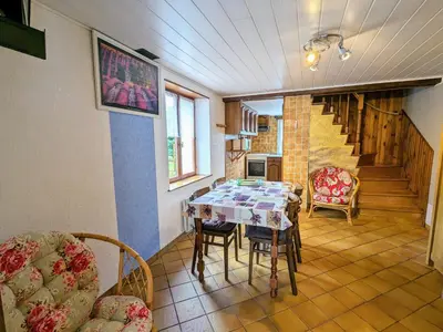 Plan de l'établissement Gîte rustique à Laveline-du-Houx, proche forêt - FR-1-589-141