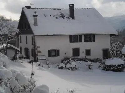 Plan de l'établissement Gîte rénové avec randonnées et ski à proximité, à 6 km de Remiremont - FR-1-589-151