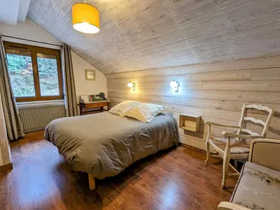 Plan de l'établissement Gîte rénové avec randonnées et ski à proximité, à 6 km de Remiremont - FR-1-589-151