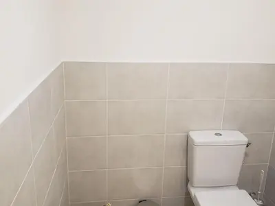 Salle de bains dans l'établissement Maison de Montagne à La Bresse, 2 Chambres, Confort et Activités, Garage, Wifi Inclus - FR-1-589-152