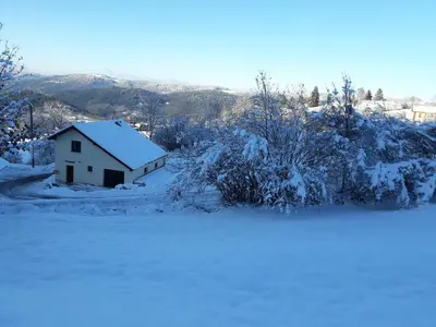 L'établissement Maison rénovée confortable, superbe vue, animaux admis - FR-1-589-161 en hiver