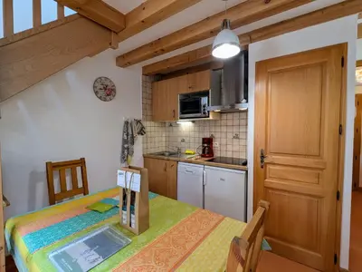 Cuisine ou kitchenette dans l'établissement Gîte Authentique en Ferme Vosgienne, Nature et Confort près de Gérardmer - FR-1-589-211