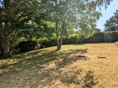 Jardin de l'établissement Chalet confortable avec cheminée à Taintrux - FR-1-589-222