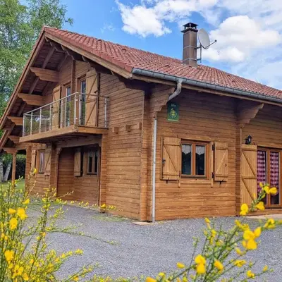 Chalet confortable avec cheminée à Taintrux - FR-1-589-222