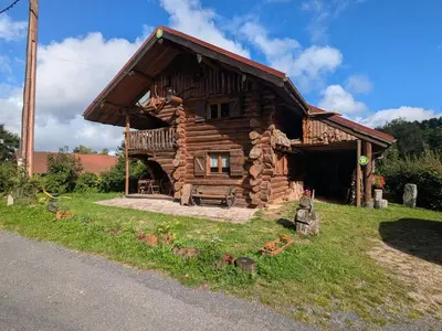 Plan de l'établissement Fuste insolite avec balcon et terrasse dans les Vosges - FR-1-589-241