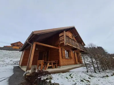 Plan de l'établissement Chalet chaleureux face aux pistes, proche Gérardmer, idéal pour famille, balcon et terrasse - FR-1-589-182