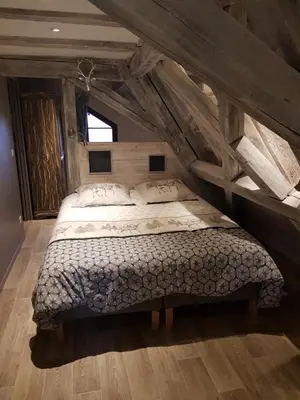 Un ou plusieurs lits dans un hébergement de l'établissement à l'orée du bois