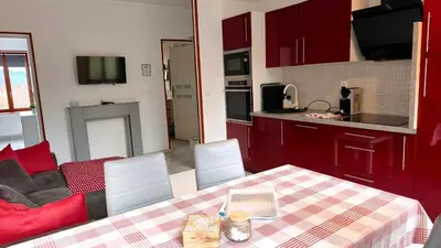 Cuisine ou kitchenette dans l'établissement Chez Aurel & Manu