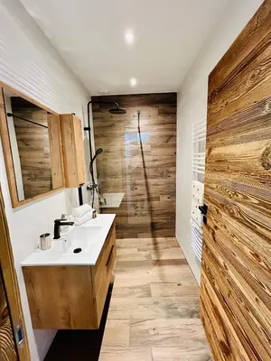 Salle de bains dans l'établissement La Brimbelle - Hypercentre rue piétonne