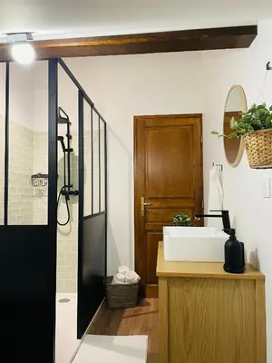 Salle de bains dans l'établissement Chalet Meuselotte, à Bussang dans les Vosges