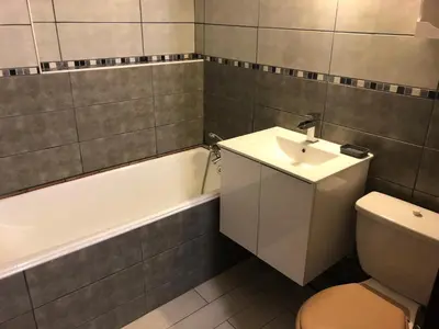 Salle de bains dans l'établissement Résidence Belle Hutte 2