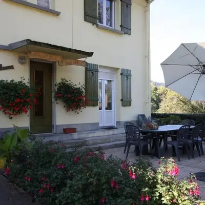 Gîte spacieux en ancienne ferme rénovée