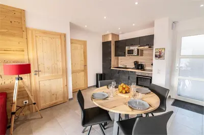 Cuisine ou kitchenette dans l'établissement Les Balcons De La Haie Griselle gîte 4/pers