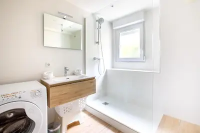 Salle de bains dans l'établissement Gite 