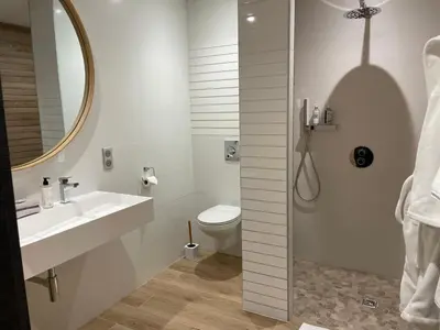 Salle de bains dans l'établissement Les chambres d'à côté