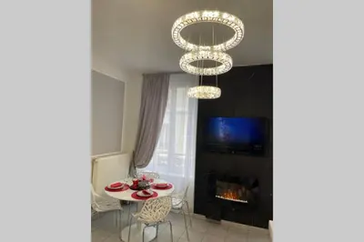 Télévision ou salle de divertissement dans l'établissement Esprit Luxe .... au coeur de Mulhouse