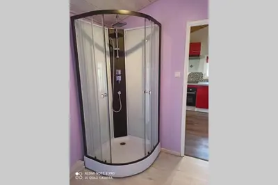 Salle de bains dans l'établissement Le Chalet du bonheur , individuel avec belle vue